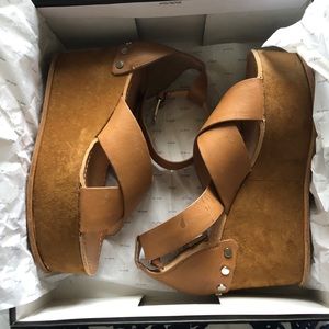 Dalrae caramel leather wedges
